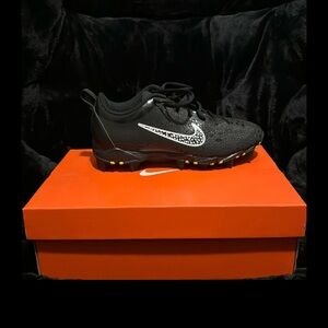 Women’s cleats